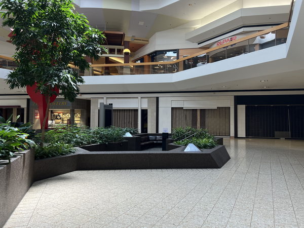 Lakeside Mall - July 22 2022